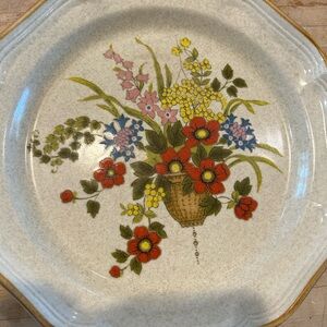 Mikasa Floral Basket Dinner Plate in Red, Yellow, Blue, Pink, Green